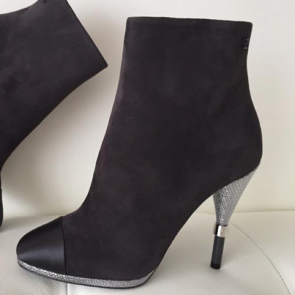 Chanel suede cap toe gray Chanel boots still selling for over 1,000 worn them 1 - Picture 3 of 8